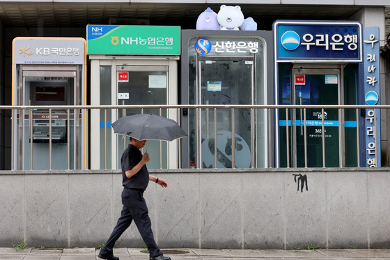 5월 은행 대출 연체율 9년여 만에 최고