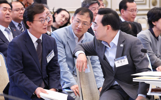 대화하는 전재수·김상욱·박홍근