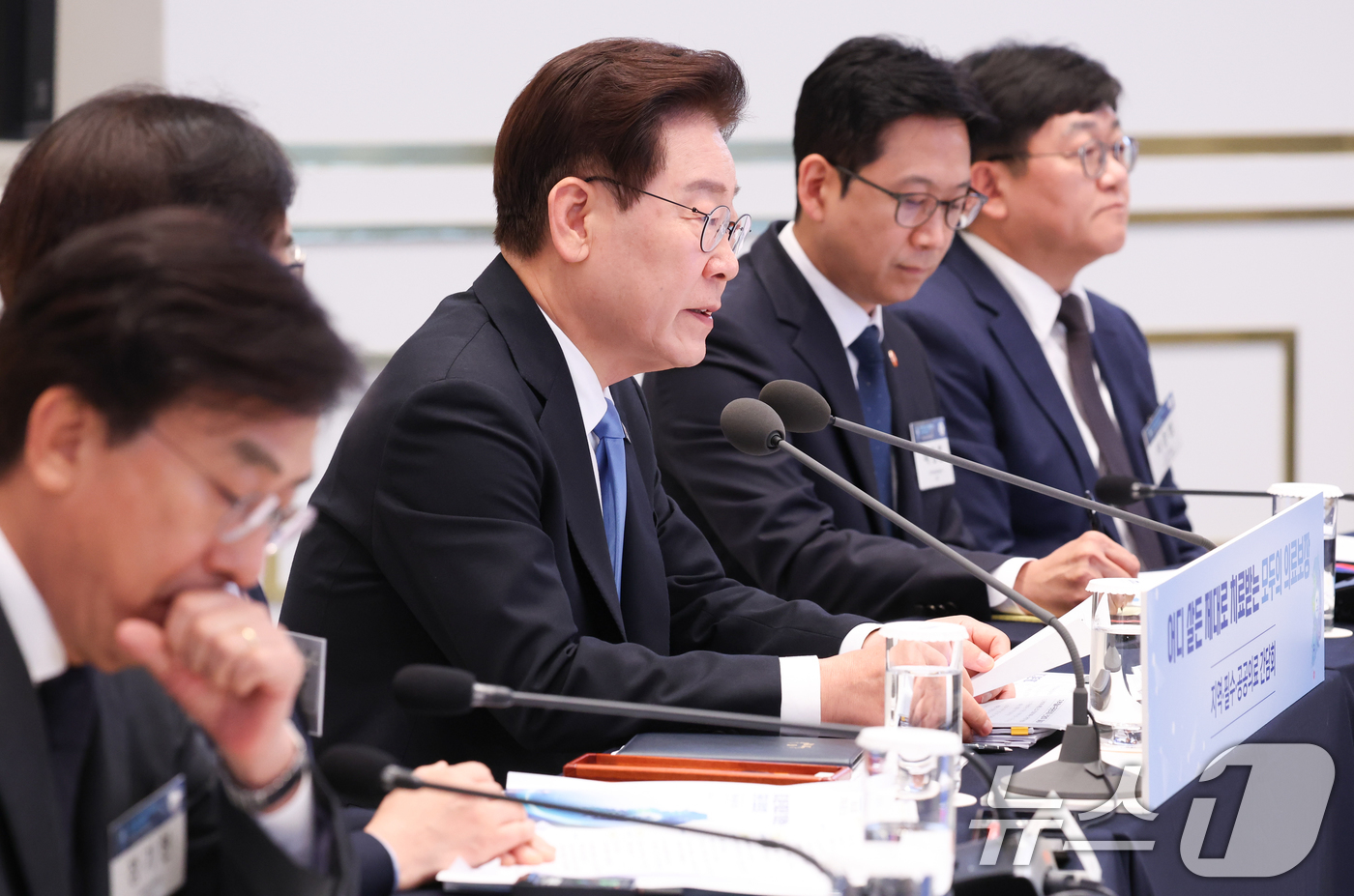 (서울=뉴스1) 허경 기자 = 이재명 대통령이 22일 청와대에서 열린 지역·필수·공공의료 간담회에서 발언하고 있다. (청와대통신사진기자단) 2026.7.22/뉴스1