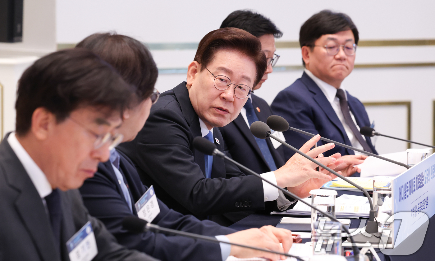 (서울=뉴스1) 허경 기자 = 이재명 대통령이 22일 청와대에서 열린 지역·필수·공공의료 간담회에서 발언하고 있다. (청와대통신사진기자단) 2026.7.22/뉴스1