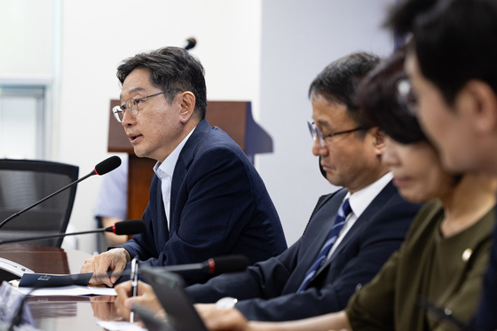 모두 발언하는 김경수 민주당 3대 메가프로젝트 지원 특위 부위원장