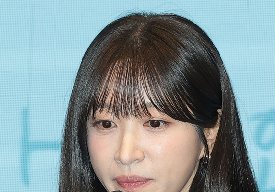 '결혼 무한 연기' 안희연, 개인적인 일이라