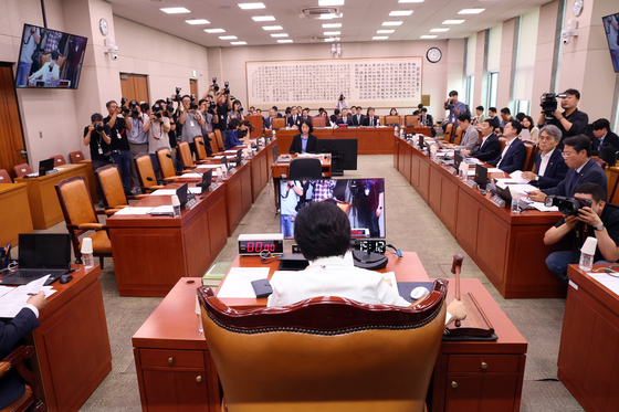 법사위, 檢 최영중 통신영장 기각 질타…정성호·윤호중 "필요시 감찰"