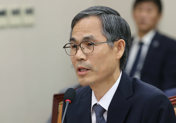 답변하는 유승렬 경찰청 수시기획조정관