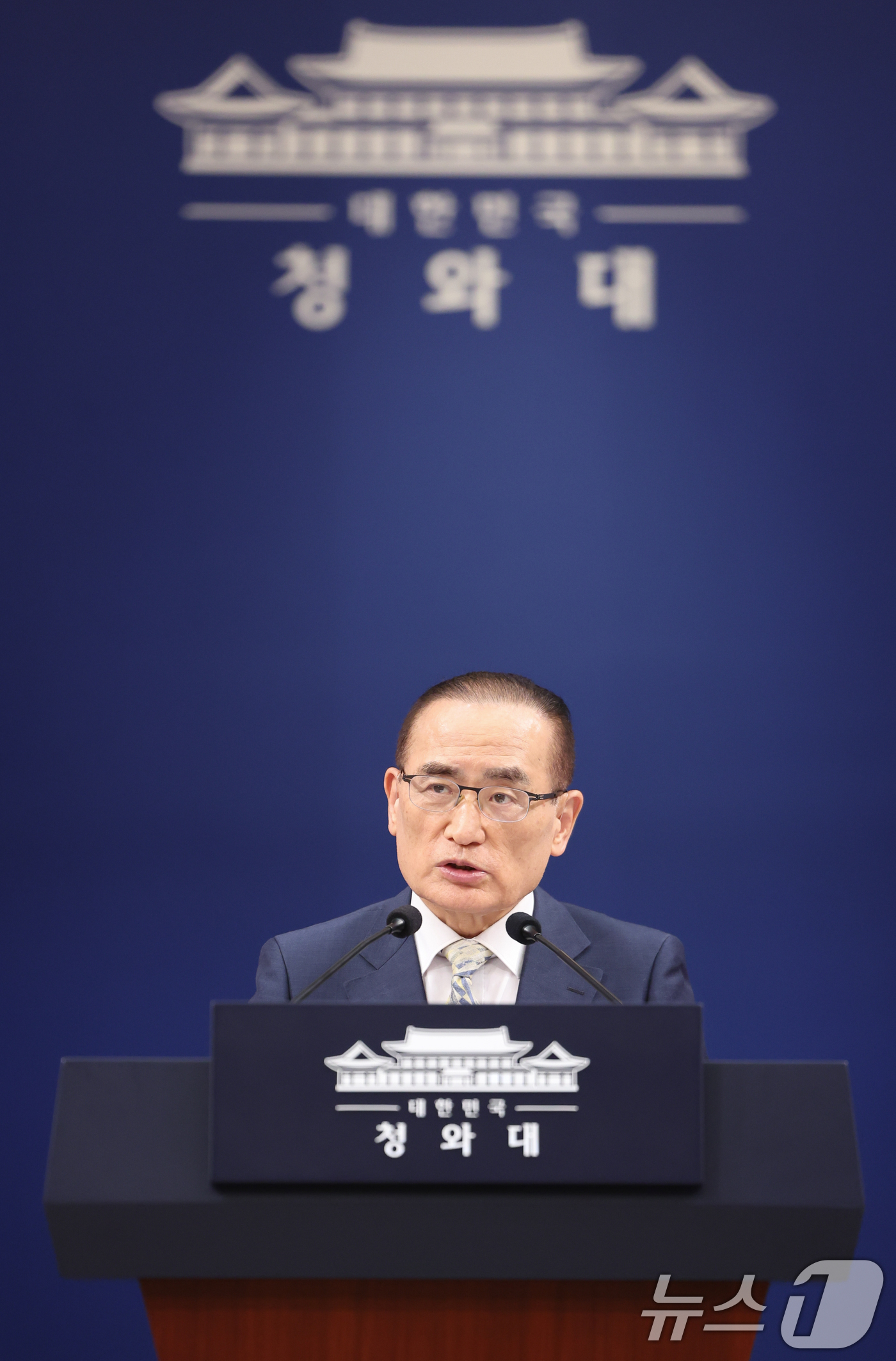 (서울=뉴스1) 허경 기자 = 위성락 국가안보실장이 22일 청와대 춘추관에서 대통령 순방 일정 관련 브리핑을 하고 있다. 2026.7.22/뉴스1