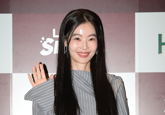 윤소이, 사랑스러운 미소