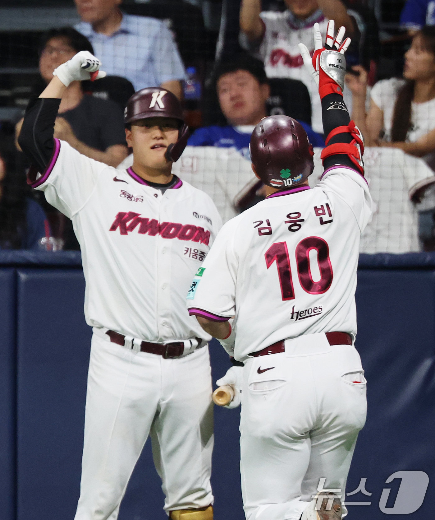 (서울=뉴스1) 오대일 기자 = 22일 서울 구로구 고척스카이돔에서 열린 '2026 신한은행 SOL KBO리그' 삼성 라이온즈와 키움 히어로즈의 경기, 5회말 키움 공격 선두타자로 …
