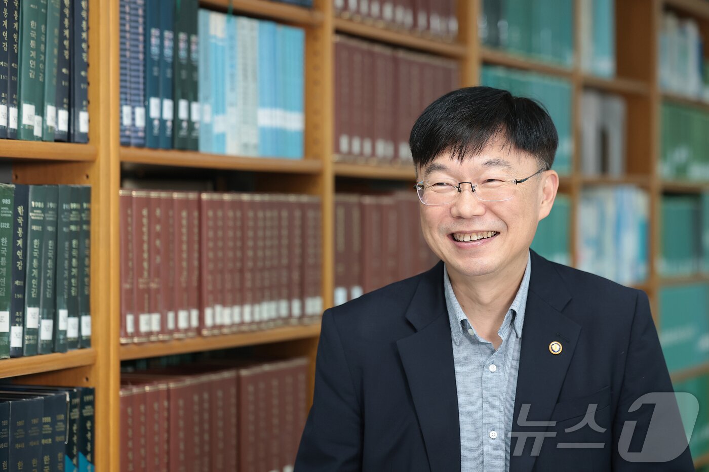 본문 이미지 - 안형준 국가데이터처장이 22일 서울 강남구 서울세관 집무실에서 뉴스1과의 인터뷰를 하고 있다. ⓒ 뉴스1 권현진 기자