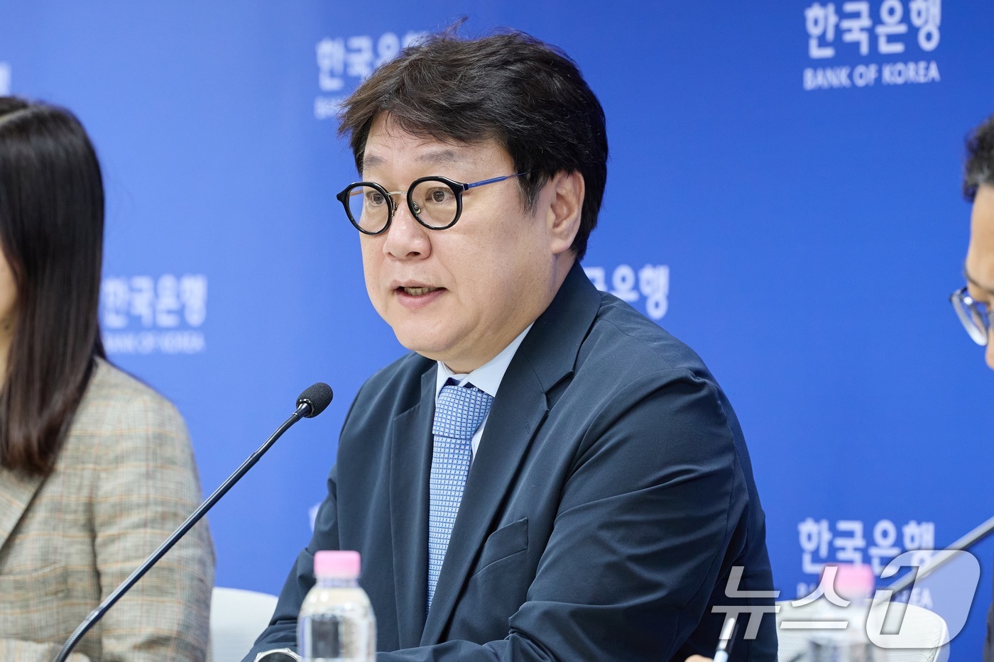 (서울=뉴스1) = 이동원 한국은행 경제통계2국장이 23일 오전 서울 중구 한국은행에서 열린 2026년 2/4분기 실질 국내총생산(속보) 설명회에서 발언하고 있다. (한국은행 제공 …