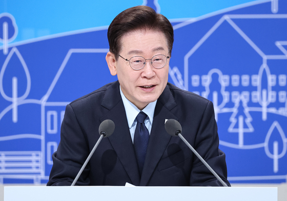 [뉴스1 PICK]李 "보유세 정상화했으면 집값 안 올랐을 것…정치적 손해 보더라도 대비"