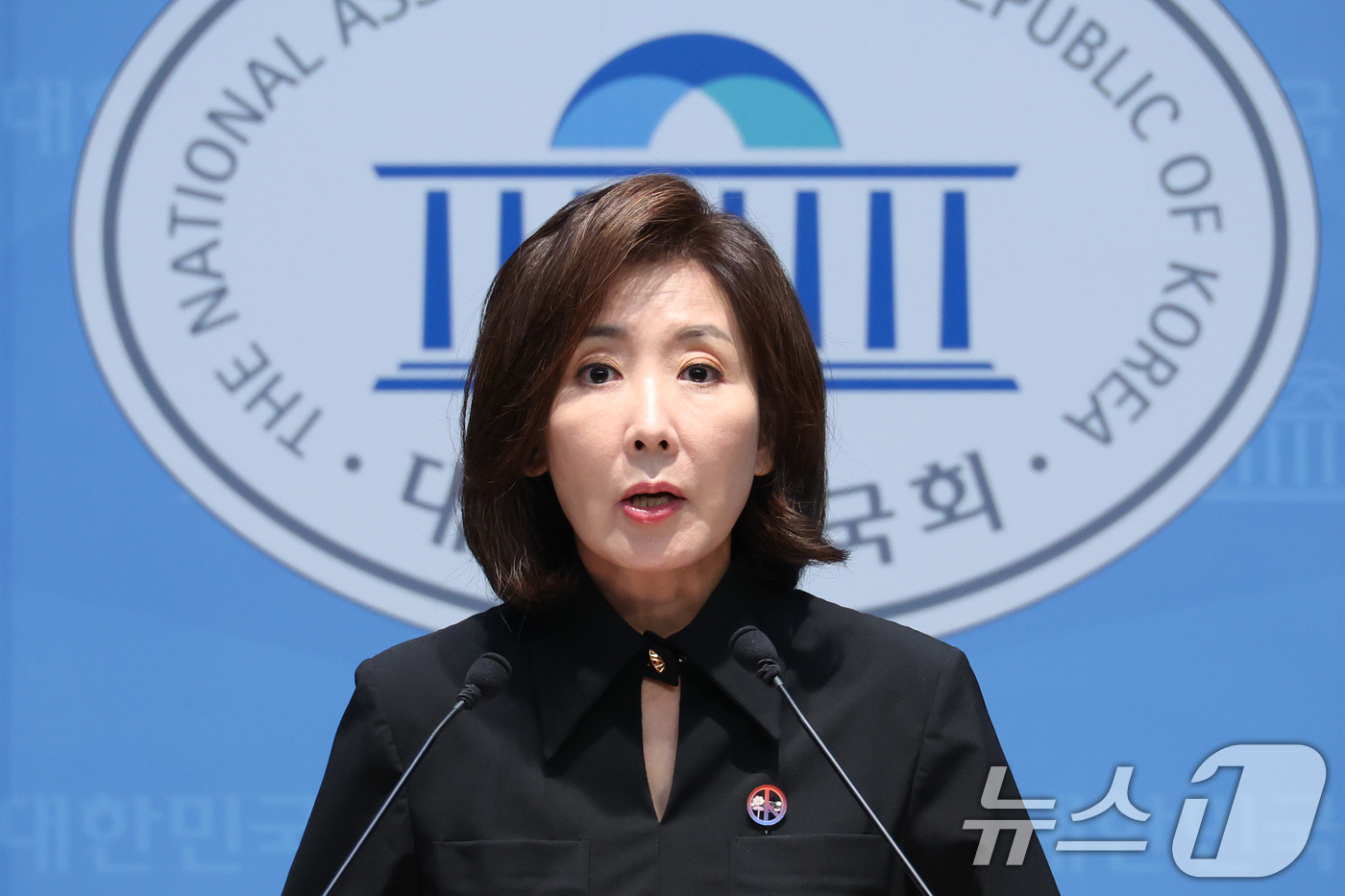 (서울=뉴스1) 신웅수 기자 = 나경원 국민의힘 의원이 23일 서울 여의도 국회 소통관에서 오세훈 서울시장의 유죄 선고 관련 기자회견을 하고 있다. 2026.7.23/뉴스1