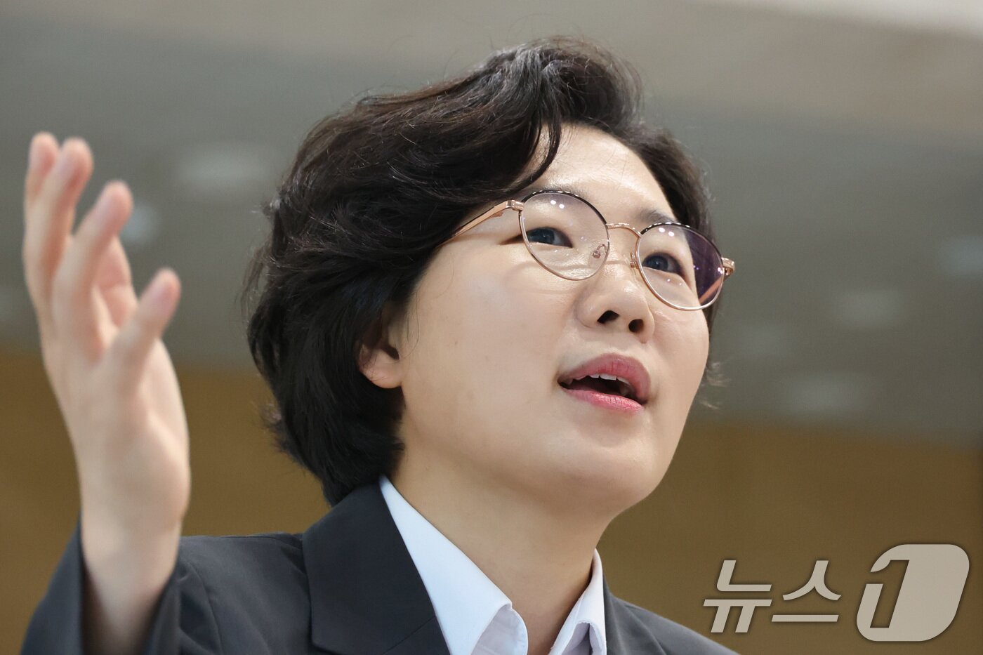 본문 이미지 - 김보미 더불어민주당 당대표 후보가 23일 서울 여의도 국회 소통관에서 뉴스1과 인터뷰를 하고 있다. 2026.7.23 ⓒ 뉴스1 신웅수 기자