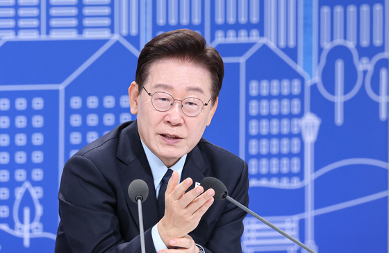 '李 부동산 토론회'…與 "민주적 정책결정" 野 "답정너 여론몰이"