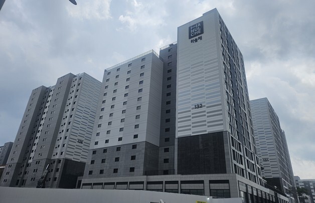 잔금대출 막힌 수도권 신축…李대통령 "보완책 마련" 주문