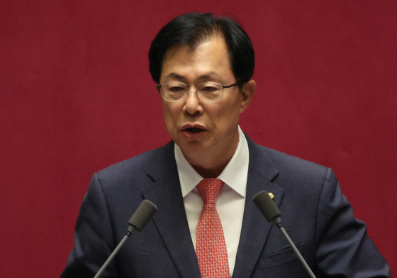 당선인사하는 이만희 신임 복지위원장
