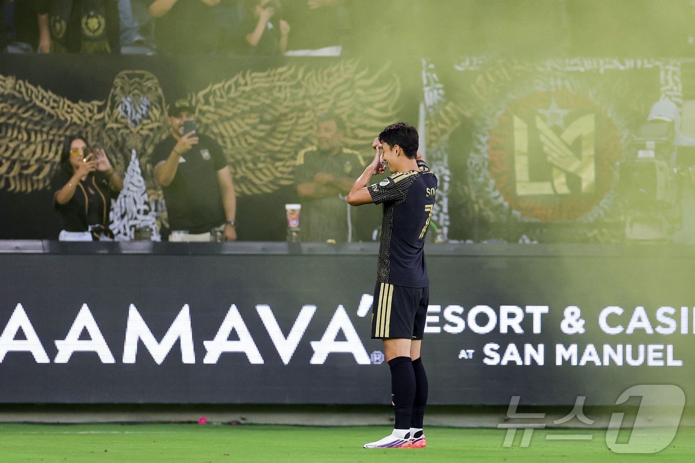 (AFP=뉴스1) = 로스앤젤레스FC(LAFC)의 손흥민이 22일(현지시간) 캘리포니아 로스앤젤레스 BMO 스타디움에서 열린 미국 프로축구 메이저리그사커(MLS) 레알 솔트레이크와 …