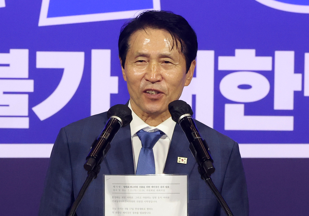 인사말하는 이학영 당원대회준비위원장