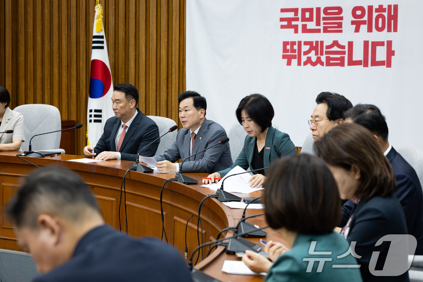 (서울=뉴스1) 유승관 기자 = 김승수 국민의힘 원내운영수석부대표가 24일 서울 여의도 국회에서 열린 원내대책회의에서 모두 발언을 하고 있다. 2026.7.24/뉴스1