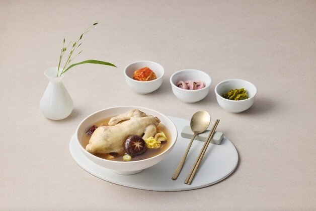본문 이미지 - HMR 삼계탕(서울드래곤시티 제공) 