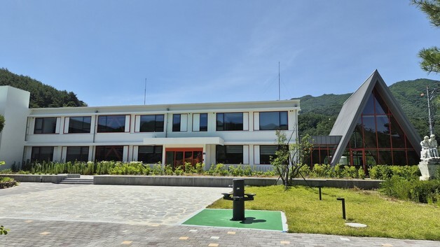 문 닫은 학교가 파크골프장으로…교육부·행안부, 폐교 7곳 120억 투입
