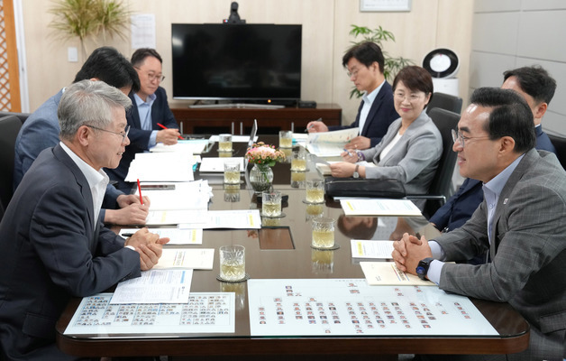 민형배 통합특별시장, 박홍근 예산처장관 면담