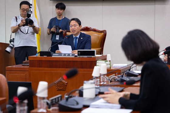 與, 이번주 초 형소법 완전 정리…이르면 30일 본회의 처리
