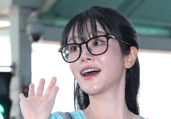 QWER 쵸단, 사랑스러운 출국길