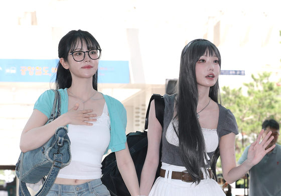 QWER 쵸단·마젠타, ACON 출국
