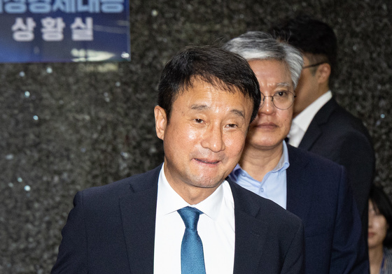 의원총회 참석하는 한병도 직무대행