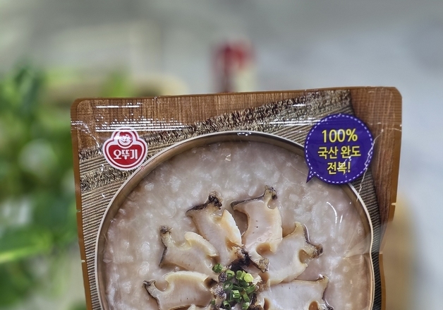 완도군·오뚜기 '완도 전복죽' 10만 개 생산…"소비 활성화 기대"