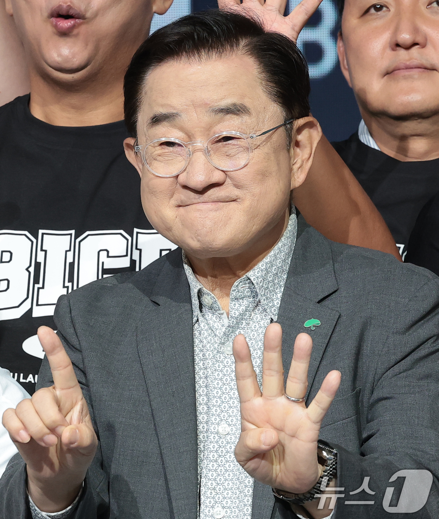 (서울=뉴스1) 권현진 기자 = 개그맨 이홍렬이 24일 오후 서울 마포구 쇼킹케이팝센터에서 열린 ‘제14회 부산국제코미디페스티벌(BICF)’ 기자간담회에 참석해 포즈를 취하고 있다 …