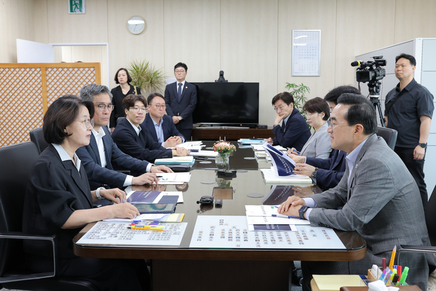 추미애 "경기도 재정구조 취약"…정부에 제도개선·국비 지원 요청