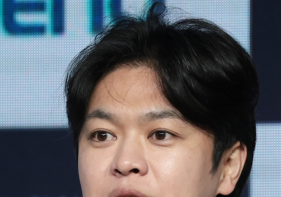 인사말 하는 김동하