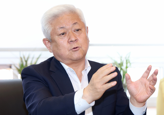 '3선' 황인홍 무주군수 "말 아닌 실행, 초심 잃지 않고 성과로 보답"