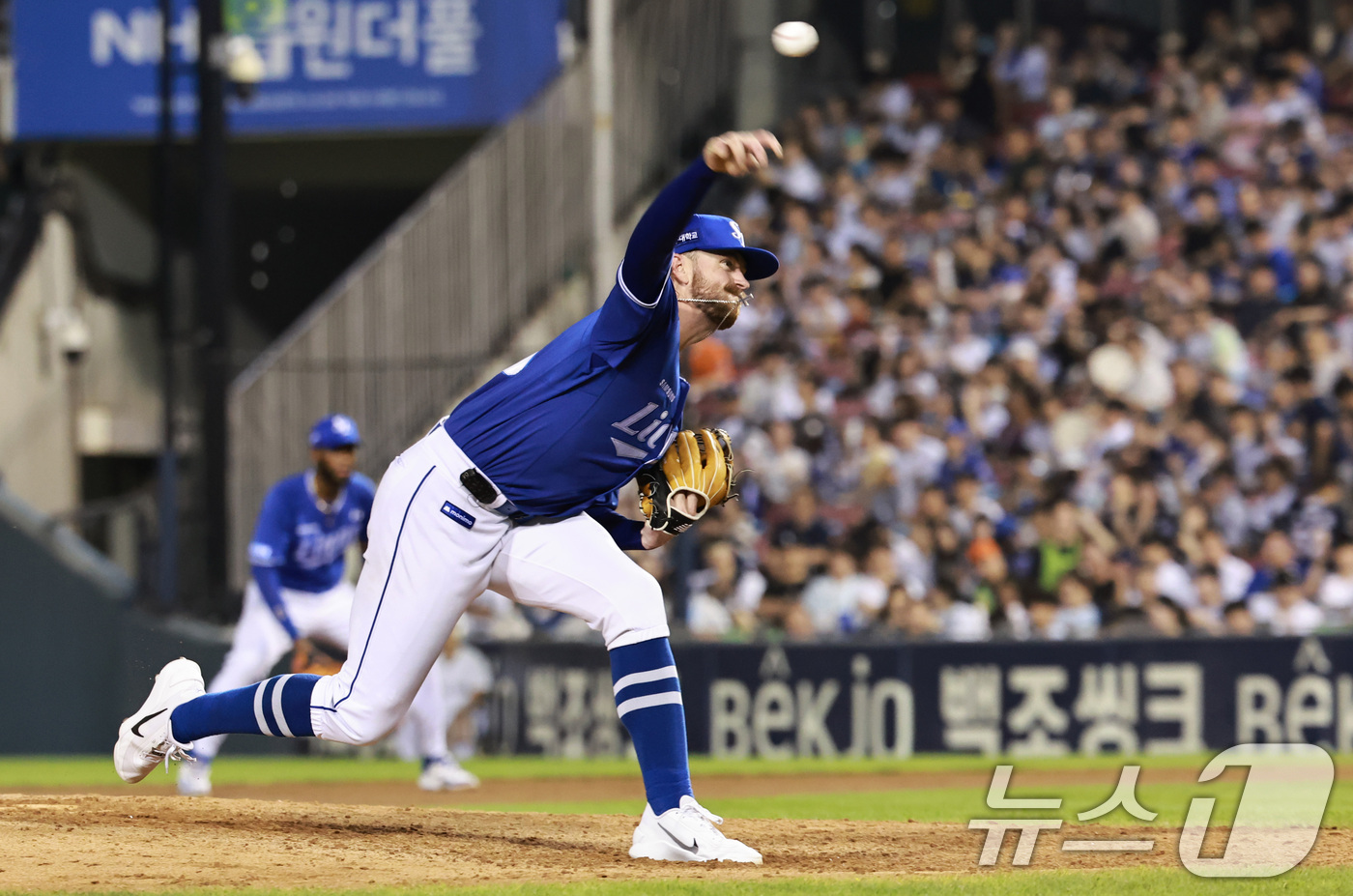 (서울=뉴스1) 구윤성 기자 = 24일 오후 서울 송파구 잠실야구장에서 열린 프로야구 '2026 신한은행 SOL KBO리그' 삼성 라이온즈와 두산 베어스의 경기, 삼성 선발투수 페 …