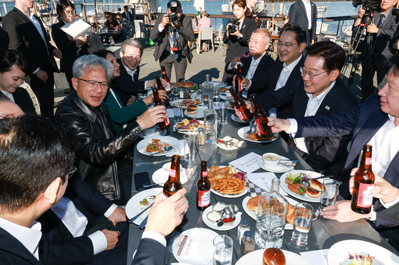 '샌프란 깐부 회동' 계산한 배경훈 부총리…"올해 가장 값진 저녁값"
