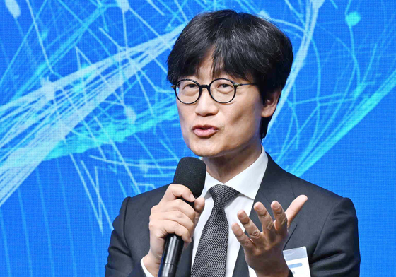 네이버, 100억불 투자유치…"대규모 글로벌 AI 팩토리 구축"