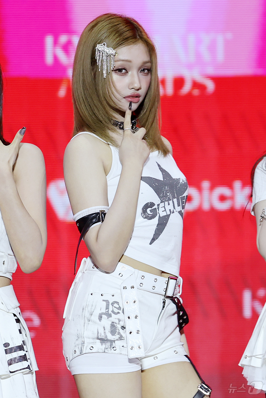 (서울=뉴스1) 김진환 기자 = 유니스 젤리당카가 25일 서울 성북구 고려대학교 화정체육관에서 열린 'KMA 2026'(KM차트어워즈) 레드카펫에 참석해 포즈를 취하고 있다. 20 …