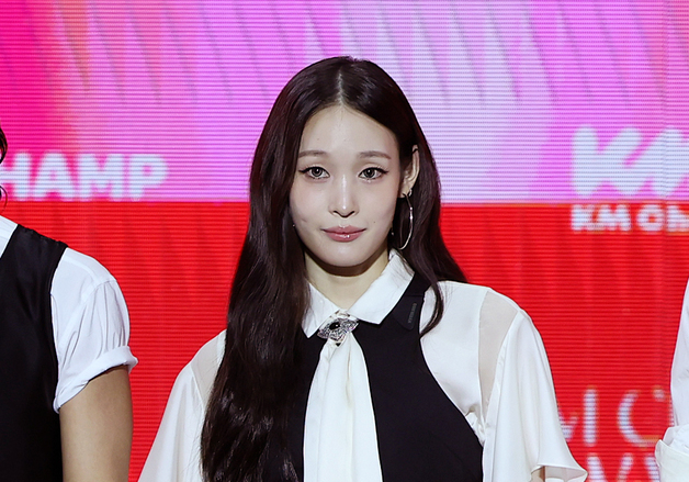 올데이 프로젝트 애니, 분위기 여신