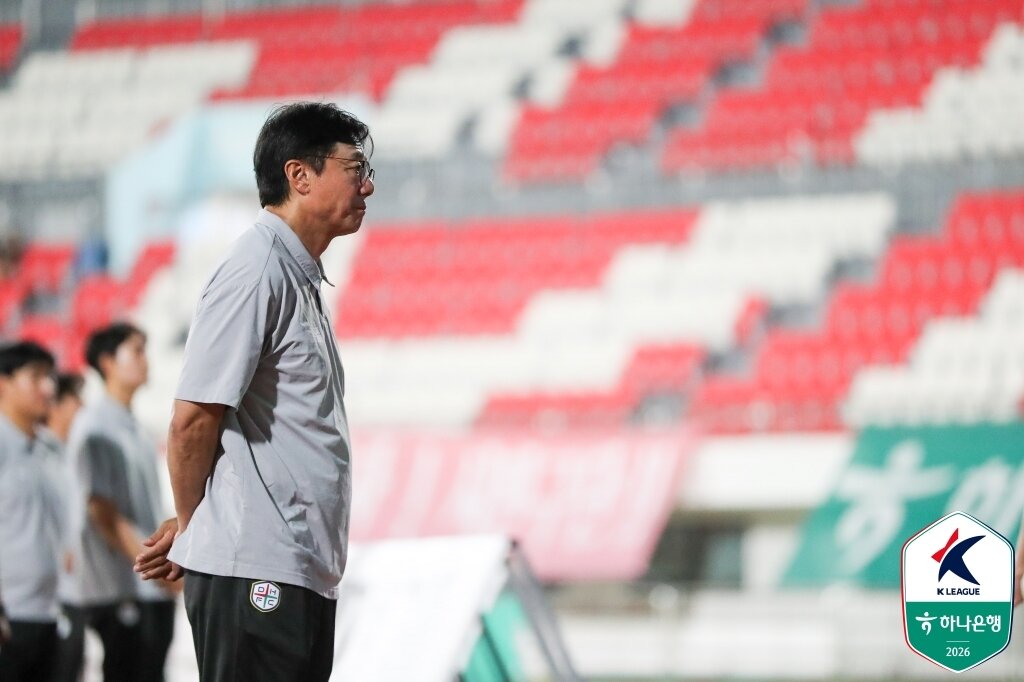 본문 이미지 - 황선홍 대전하나시티즌 감독. (한국프로축구연맹 제공)