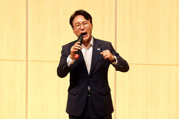 김민석 "당 대표 되면 3대 메가 프로젝트 지원 기구 먼저 만들겠다"