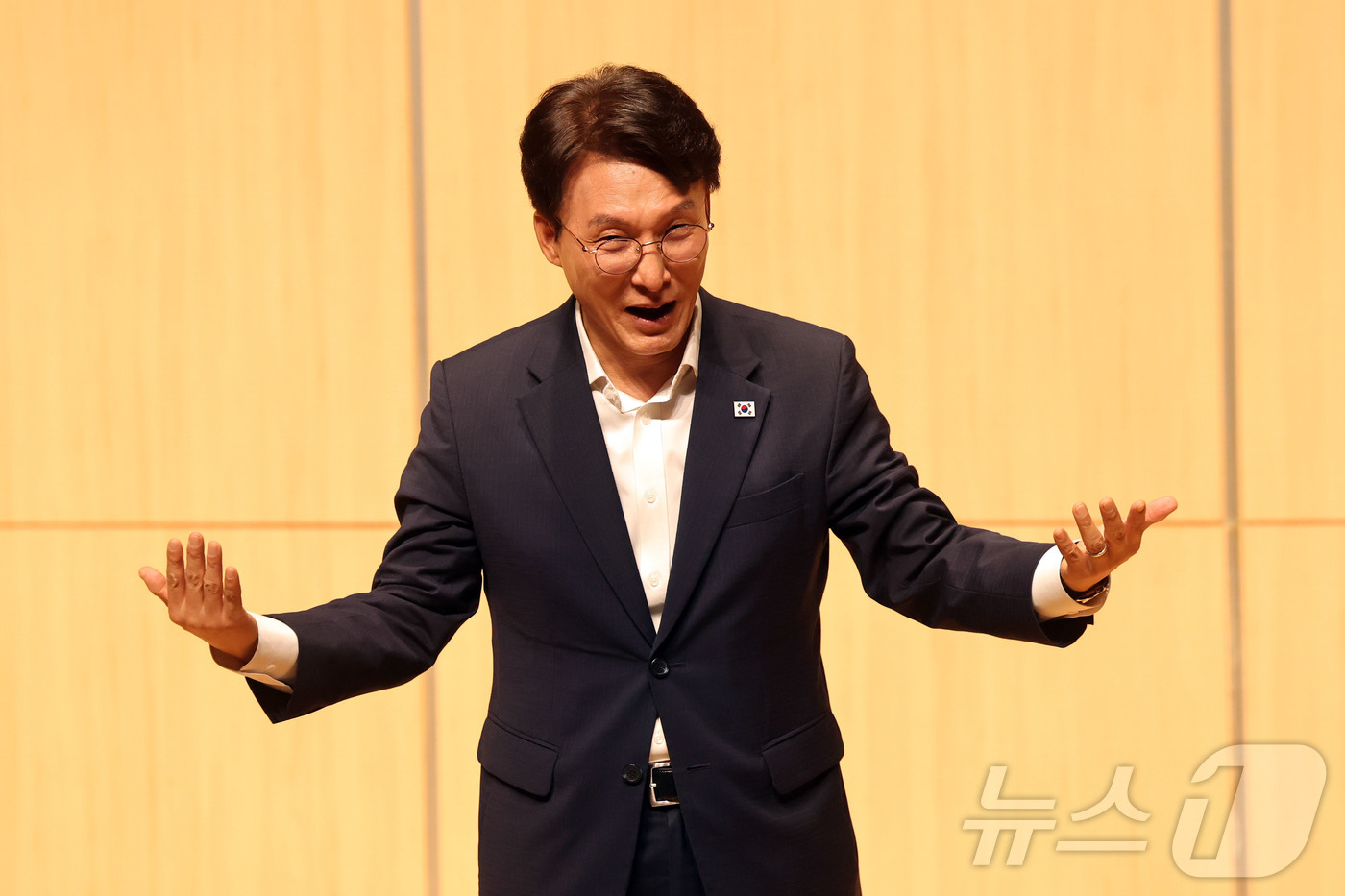 (광주=뉴스1) 조수민 기자 = 더불어민주당 당권 주자인 김민석 의원이 26일 전남광주통합특별시 북구 광주과학기술원에서 열린 초청 강연회에서 발언을 하고 있다. 2026.7.26/ …