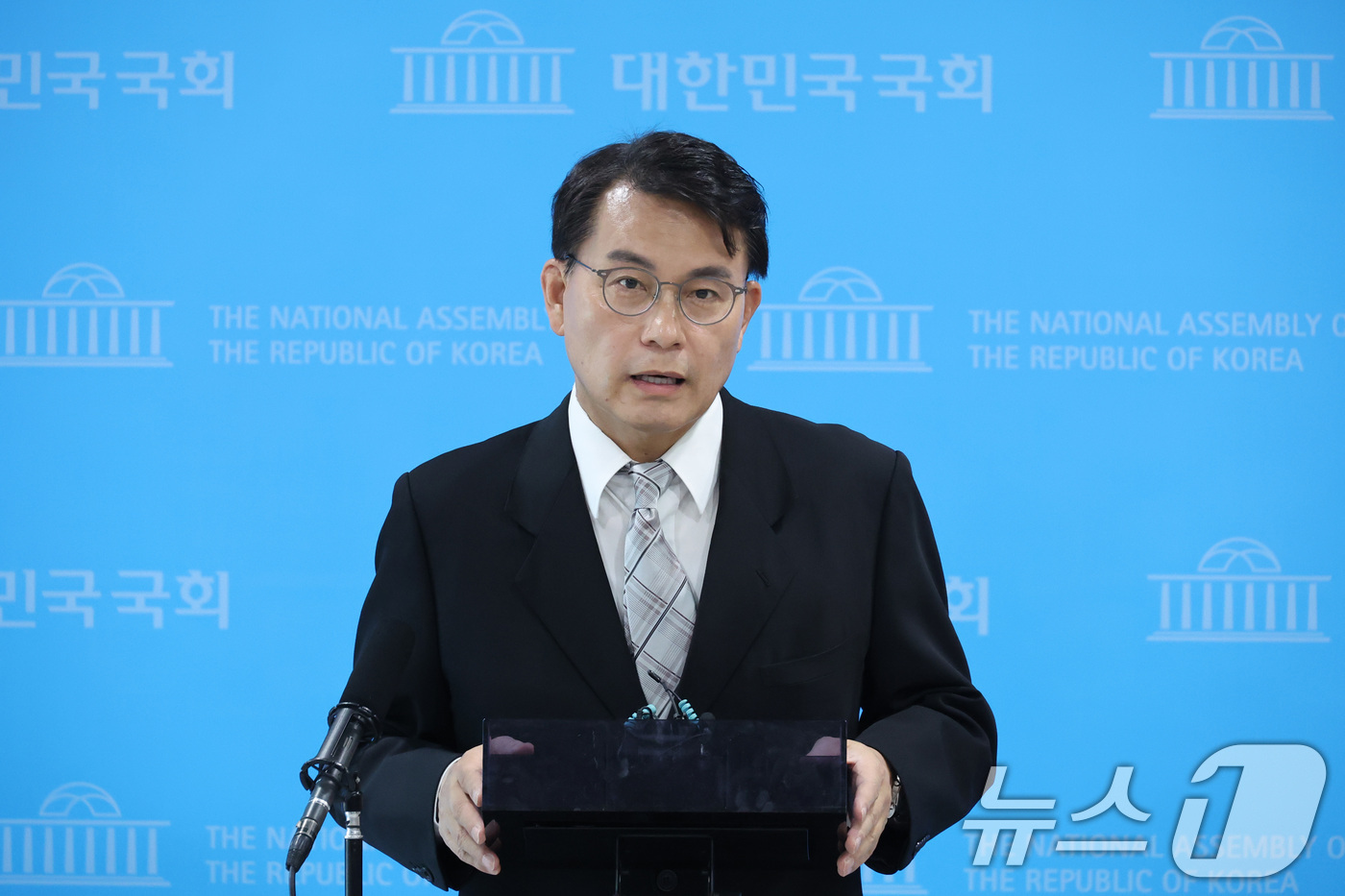 (서울=뉴스1) 신웅수 기자 = 윤상현 국민의힘 의원이 26일 서울 여의도 국회 소통관에서 현안 관련 브리핑을 하고 있다. 2026.7.26/뉴스1
