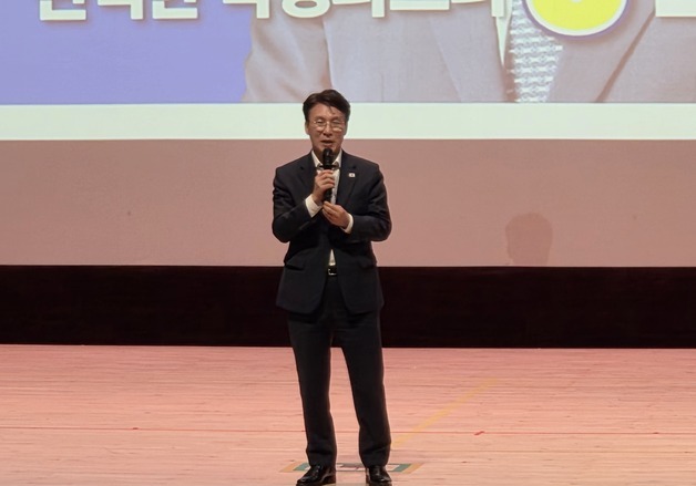 김민석 "대통령 공격에 찍소리 못해…당 대표 자격 없어"