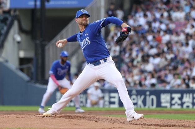 삼성 '단기 알바' 보스, KBO 데뷔전 5이닝 2실점…최고 150㎞ 속구