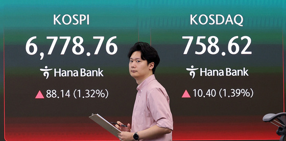 2분기 실적발표 앞둔 SK하닉 보합권…삼전 1% 상승 출발[핫종목]