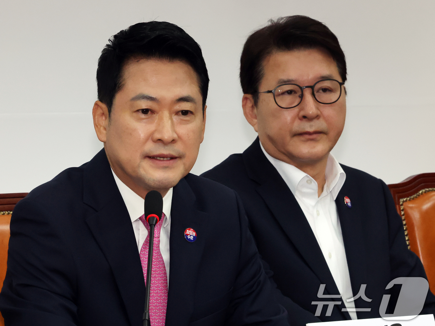 (서울=뉴스1) 황기선 기자 = 장동혁 국민의힘 대표가 27일 오전 서울 여의도 국회에서 열린 최고위원회의에서 모두발언을 하고 있다.  2026.7.27/뉴스1