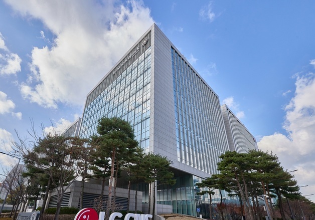 LG CNS, 엔비디아·메타와 함께 글로벌 AI 신소재 연합 결성