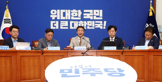 與 최고위 '신천지 설전'…친청 "반명 낙인 말라" 친명 "소가 웃을 일"