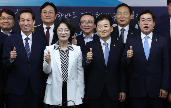 엄지척 정동영·우상호·추미애·박찬대